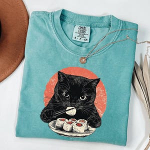 Comfort Colors® Cat eating Sushi T-shirt, Cat Lover Gift, Japanese Sushi Cat, Kawaii Cat Shirt, Anime Manga Tee, Funny Cat Tee, Cat Mom Tee