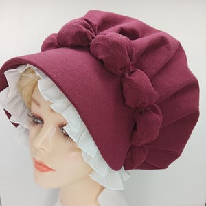 18th Century Women&#39;s Market Bonnet Linen Blend