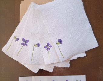 Pressed Violet flower stationary set, Blank cards/notecards. Handmade recycled paper, seal/stickers, & envelopes. Set of 5.