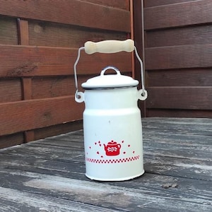 Weiße Vintage Milchkanne aus Emaille