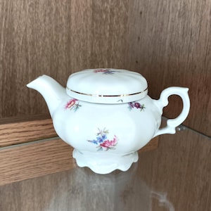 Antyczny niemiecki czajniczek porcelanowy: I. Kronester Bavaria Floral Gold Trim
