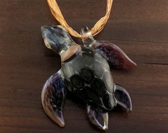 Nautical Green Sea Turtle Pendant Necklace Focal Glass Bead Honu Seaturtle Jewelry Boro Glass Miniature Turtle
