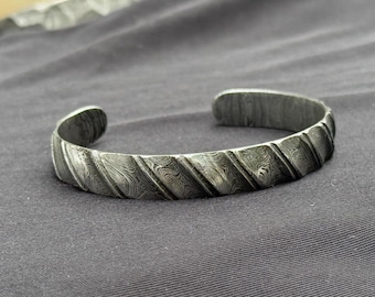 Hand Forged Damascus Steel Bracelet: Personalized Viking Jewelry