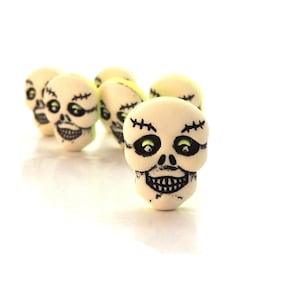 Spooky Skull Buttons by Buttons Galore/ Halloween Craft Hair Sewing Shank Skeleton Monster