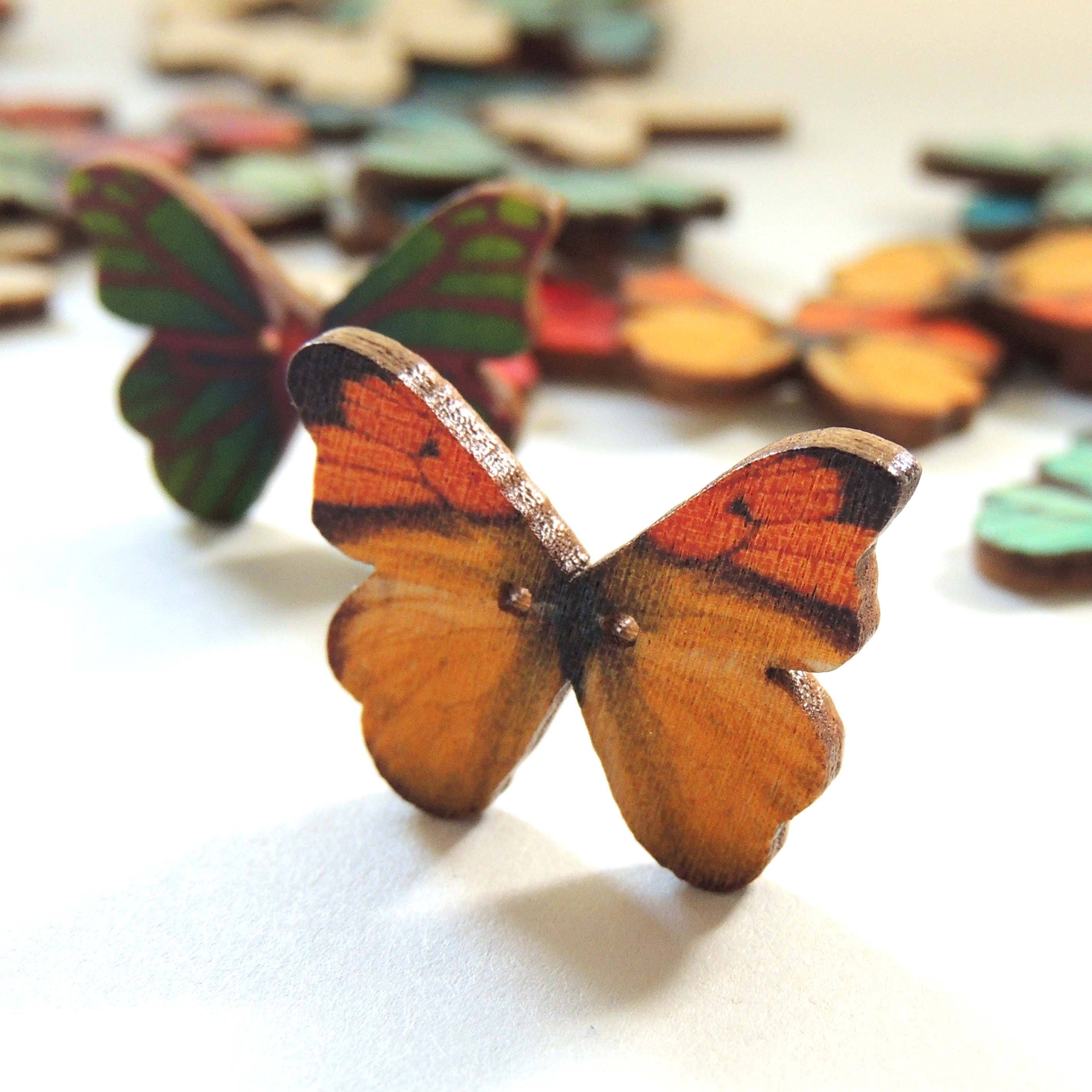 Wooden Butterfly Buttons// Sewing scrapbooking kids crafts novelty bu…