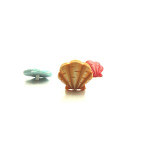 Fan Seashell Buttons by Buttons Galore : Beach Craft Embellishments ...