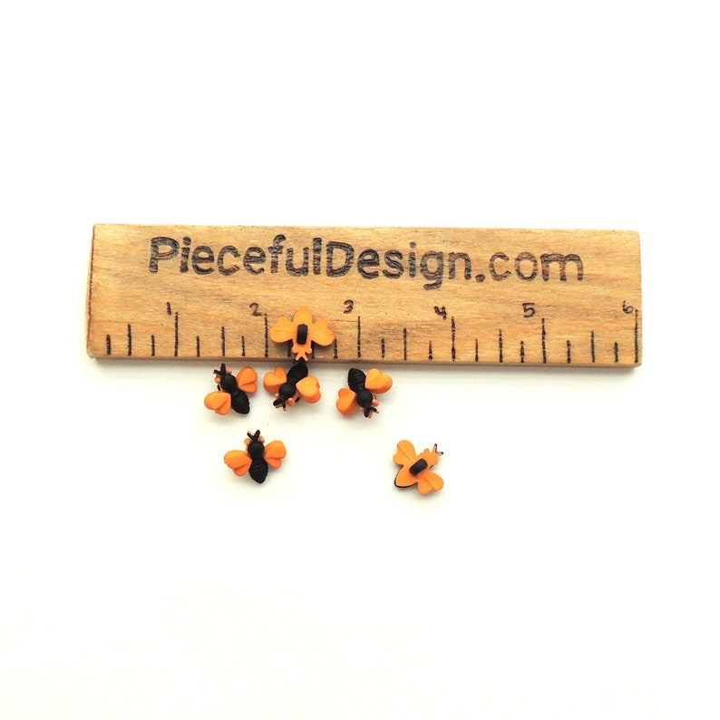 Small Bee Buttons by Buttons Galore / Insect Embellishment image 8