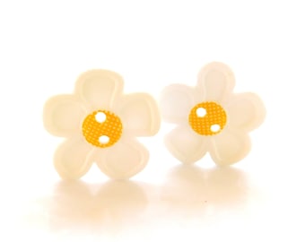 Flower buttons white matt finish 26mm a set of 6