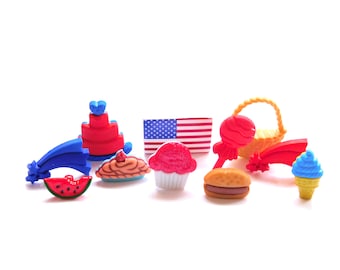 July 4th Picnic Buttons // Novelty Patriotic Embellishments