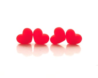 Tiny Red Heart Flat Back Embellishments / Valentine's Day Flatback Resin Cabochons - Set of FOUR