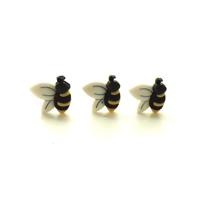 Bee Buttons by Buttons Galore // Novelty Sewing Scrapbooking Flying Insect Honeybee Honey Bumblebee image 6
