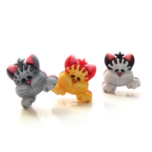 Peeking Cat Buttons by Buttons Galore / Pet Craft Embellishment - Set of THREE
