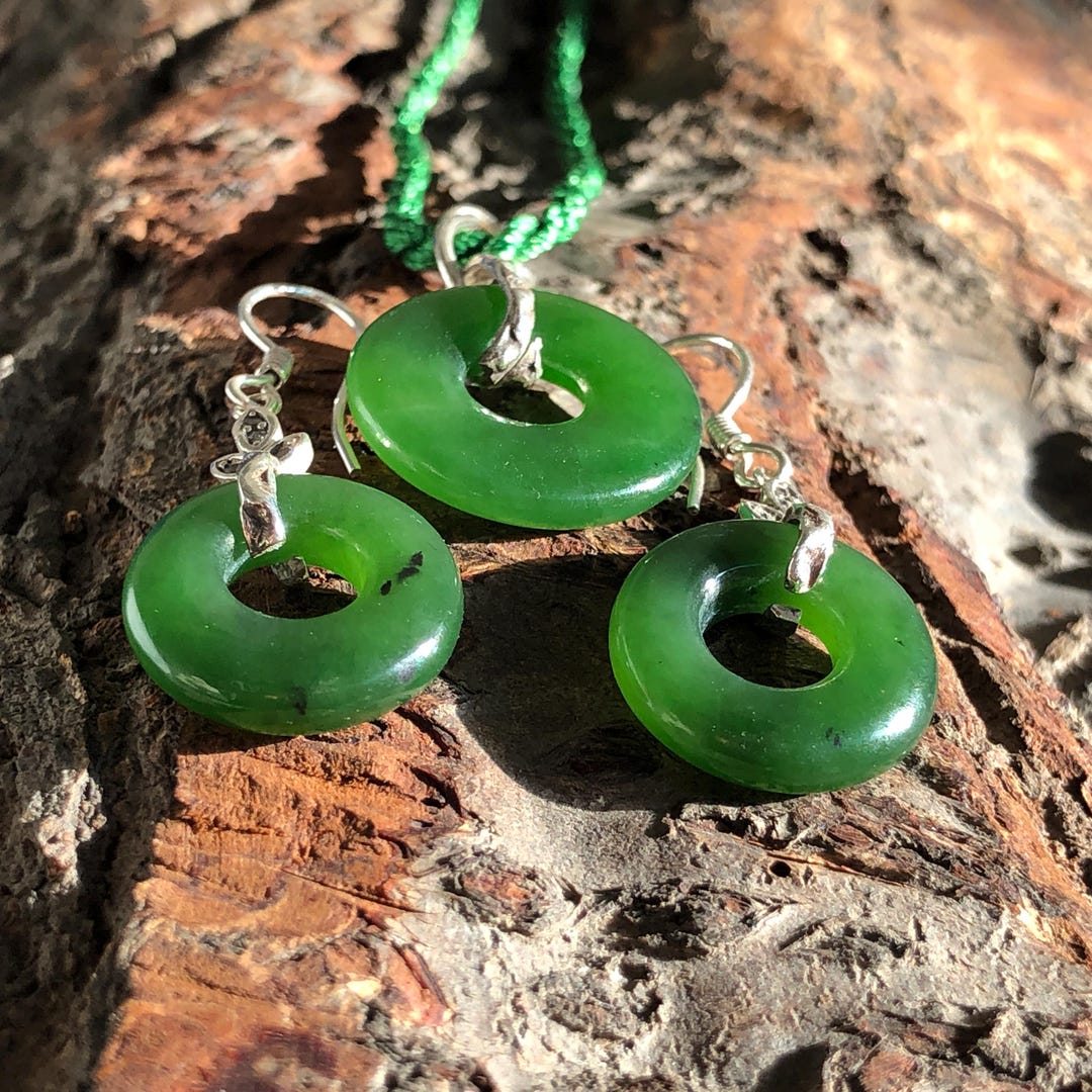 Hand-carved Nephrite Jewelry Set | Silver-plated Pendant & Earrings ...