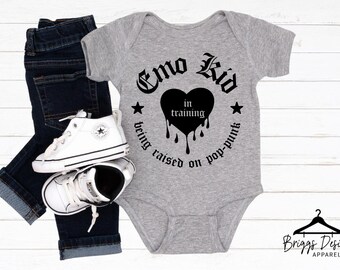 Body per neonati Emo Kid in Training: divertente outfit per neonati per genitori alternativi