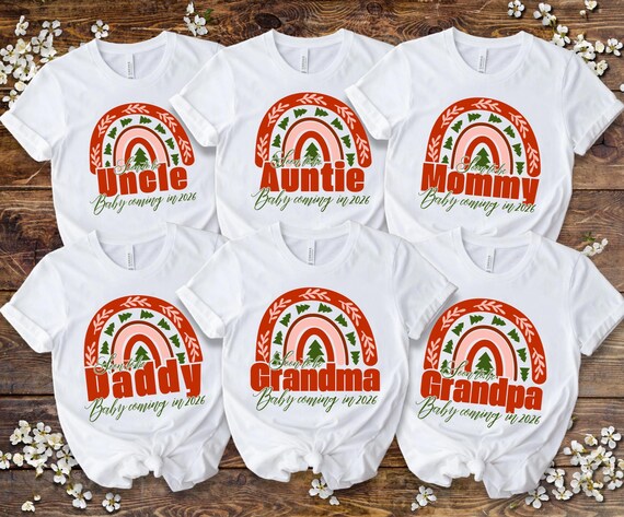 Camiseta familiar a juego con anuncio de nacimiento navideño