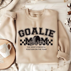 Moletom de mãe goleira, roupa aconchegante de hóquei, presente para mães de hóquei, presente de dia das mães, mãe goleira de hóquei, presente de goleira de hóquei, moletom com capuz para mãe de hóquei