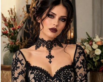 Zwarte Venetiaanse kanten gotische choker ketting van 28 tot 36 cm met kruishanger, rode of zwarte strass steentjes, Victoriaanse sieraden