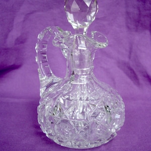 Vintage Hersey Glass Crystal Lariat Cruet