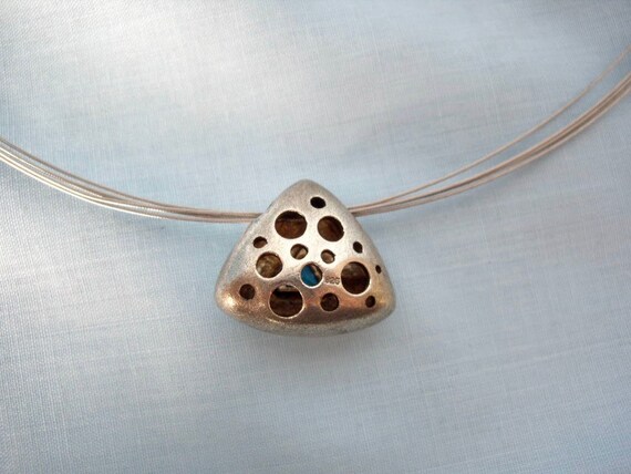 ON SALE Vintage Sterling Silver Puffed Triangular… - image 4