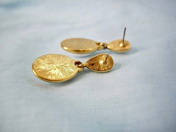 Vintage White and Gold Dangling Earrings - image 5