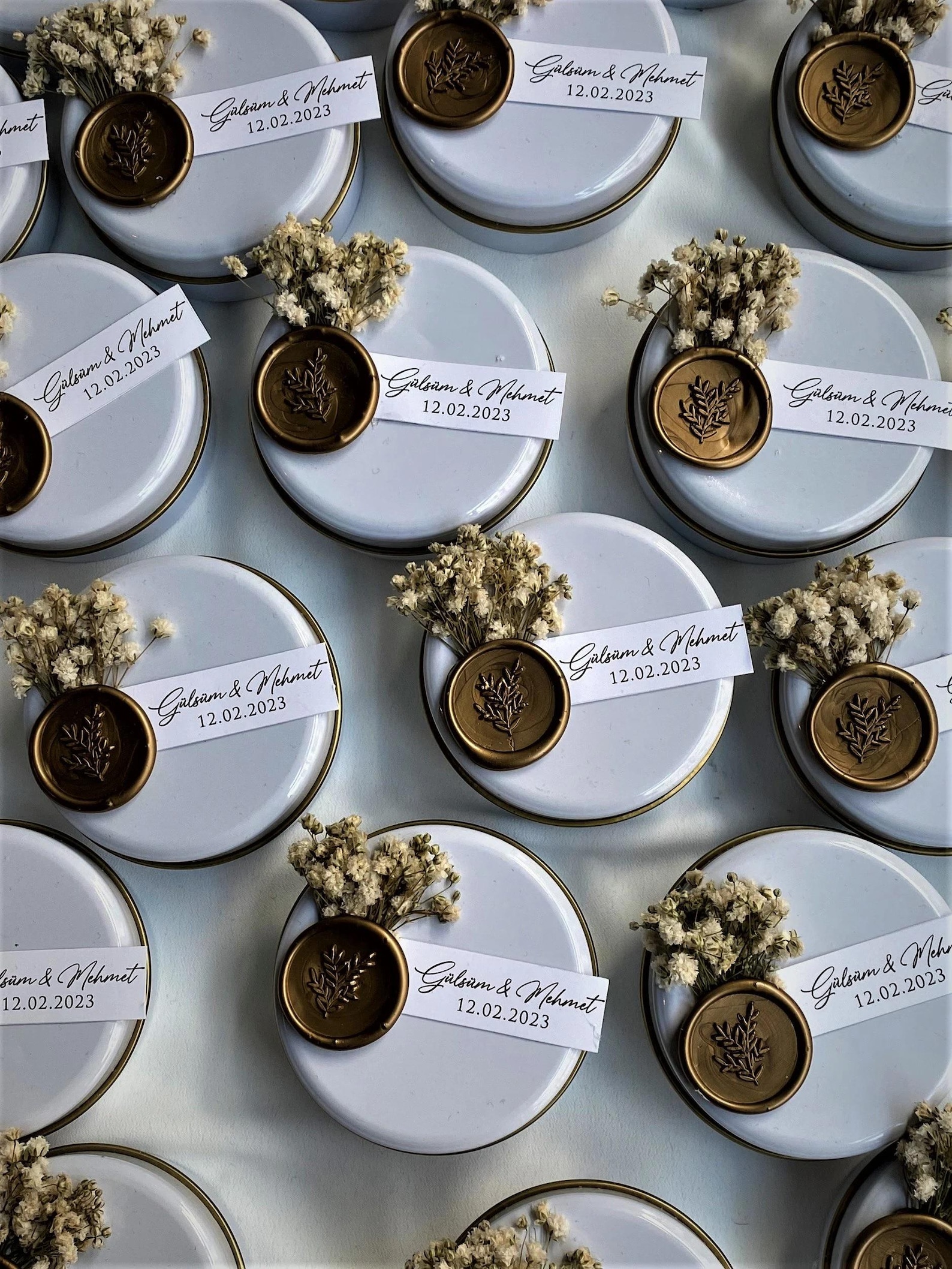 Bulk Wedding Favor, Candle in Metal Box Personalized Mini Candle Favors ...