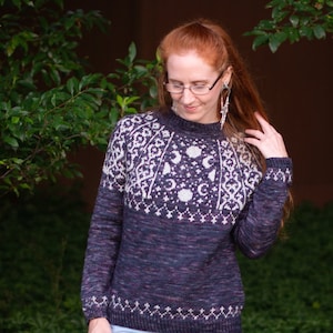 Moonlit Romp Pullover/ hand knitting pattern // Vanessa Ewing / seamless / top down / fairisle / Halloween Mon Stars / colorwork / yoke