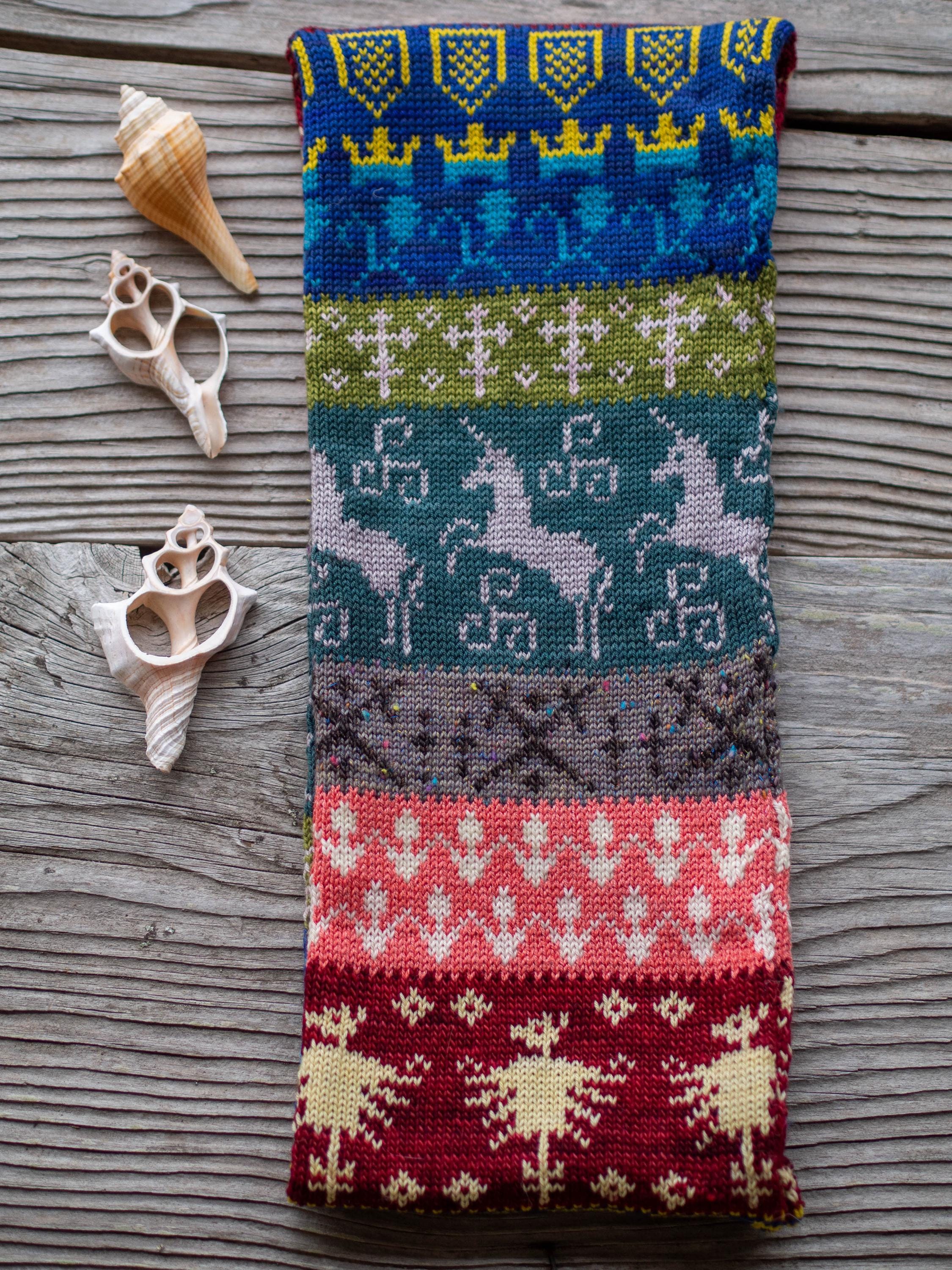 Renaissance Faire Motif Cowl Knitting Pattern: Medieval Colorwork (PDF ...