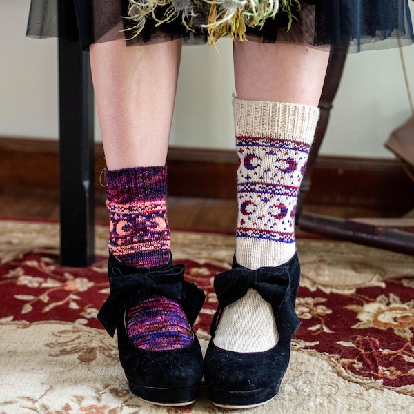 Patrón de tejido a mano para calcetines de montar en escoba: Bruja de Halloween Wiccan (patrón PDF) peso para dedos