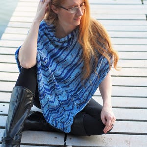 Ocean Current Poncho Hand knitting pattern image 3