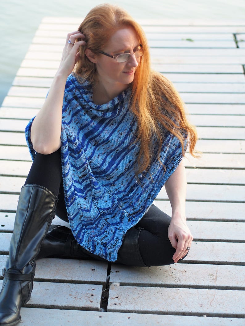 Ocean Current Poncho Hand knitting pattern image 3