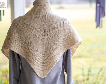 Super fine Baby Alpaca Natural Cream Hand Knit Texture Stitch Triangle Neck Scarf / Hand Made with Hypo Allergenic Yarn Triangular Bandanna