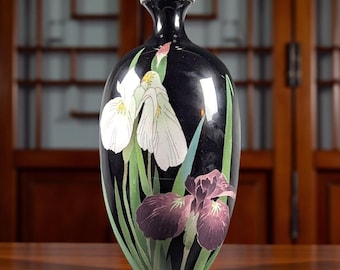 Japanese Musan Wireless Cloisonné Vase – Iris Floral Design – Sterling Silver Mounts – Circa 1925–1950 – 8.5" Tall