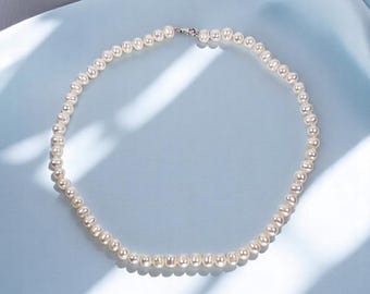 Vintage 18" Freshwater Pearl Necklace – Hand-Knotted Silk Strand with 925 Sterling Silver Lobster Clasp – Classic Elegant Jewelry