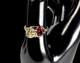 Vintage Gold Over Sterling Silver Garnet Ring – Elegant Leaf Detail, US size 7.5