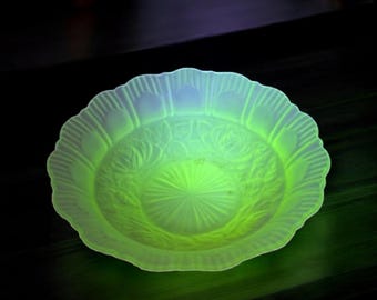 Vintage 1930s Sowerby Uranium Satin Glass Fruit Bowl – Rose Pattern – Art Deco Glow – 10.5” Diameter
