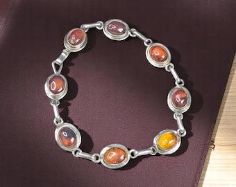 Vintage Baltic Amber Bracelet – Multi-Color Cognac & Honey Amber Cabochons – Sterling Silver Design – 7.5" Link Bracelet