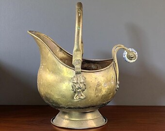 Vintage Dutch Brass Coal Scuttle with Blue & White Ceramic Handle – Lion Head Detail – Mid-Century Fireplace Decor
