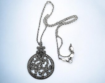 Vintage Sterling Silver Marcasite Floral Pendant Necklace with Freshwater Pearl Clasp – 18" Chain, Elegant Statement Jewelry