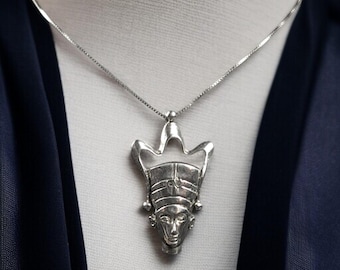 Vintage Sterling Silver Queen Nefertiti Pendant Necklace – Marked Sterling – Egyptian Revival Statement Jewelry – on 18" Box Chain