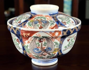 Japanese Imari Covered Bowl with Phoenix Motif – Mid 20th Century