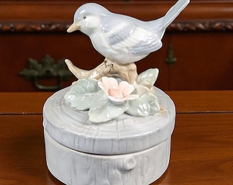 Vintage Porcelain Bird & Flower Trinket Box – Cottagecore Ceramic Jewelry Box – Shabby Chic Vanity Décor