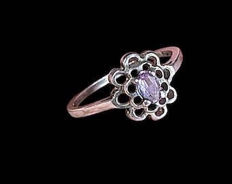 Vintage Sterling Silver and Oval Cut Amethyst Ring, Size 6.5