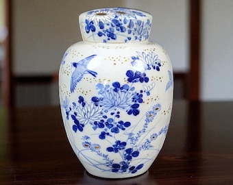 Antique Late Edo/Early Meiji Japanese Porcelain Double Lidded Jar: 19thC Blue & White Floral