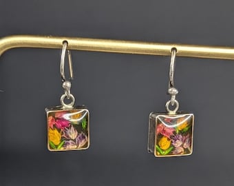 Vintage 925 Sterling Silver Miniature Flowers in Resin Dangle Earrings