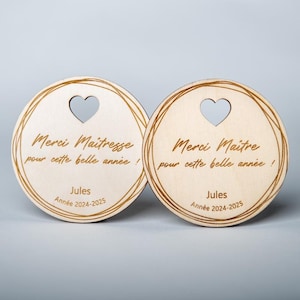 Carte en bois personnalisée pour remercier Maîtresse ou Maître – Forme ronde
