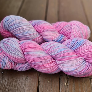 Pink Blueberry - Sock Yarn - hand dyed 100g