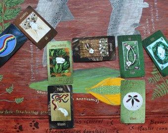 Lecture du tarot des ossements à huit cartes de la meute de loups de l'auteur Lupa - divination basée sur la nature - guide du tarot spirituel païen familier