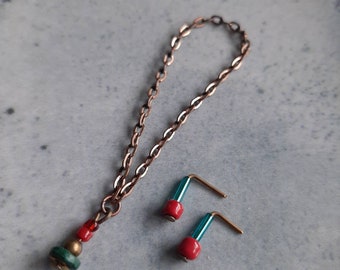 Poppen sieraden SET in Brass Groen Rood - verstelbare hanger ketting en oorbellen voor 1:6 11in poppen