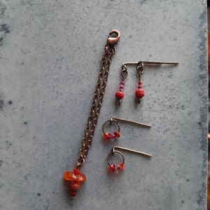 Set of doll jewellery in Red and Brass for 16 dolls 2 x necklace 2 x earrings image 8