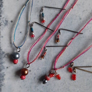 Ensemble de bijoux en collier pendentif Chesnut & Red w Pearl et boucles doreilles pendantes pour poupées 1:6 et 16 image 6